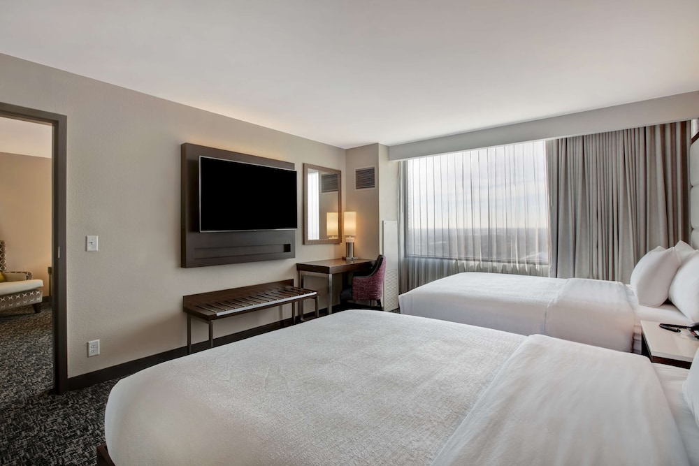 Suite, 2 Queen Beds, Accessible - Photo 1
