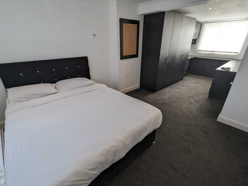 Standard Triple Room, Multiple Beds (Shared) photo 1
