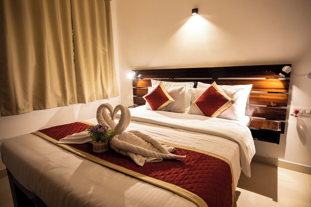 Junior Suite, Pool View
