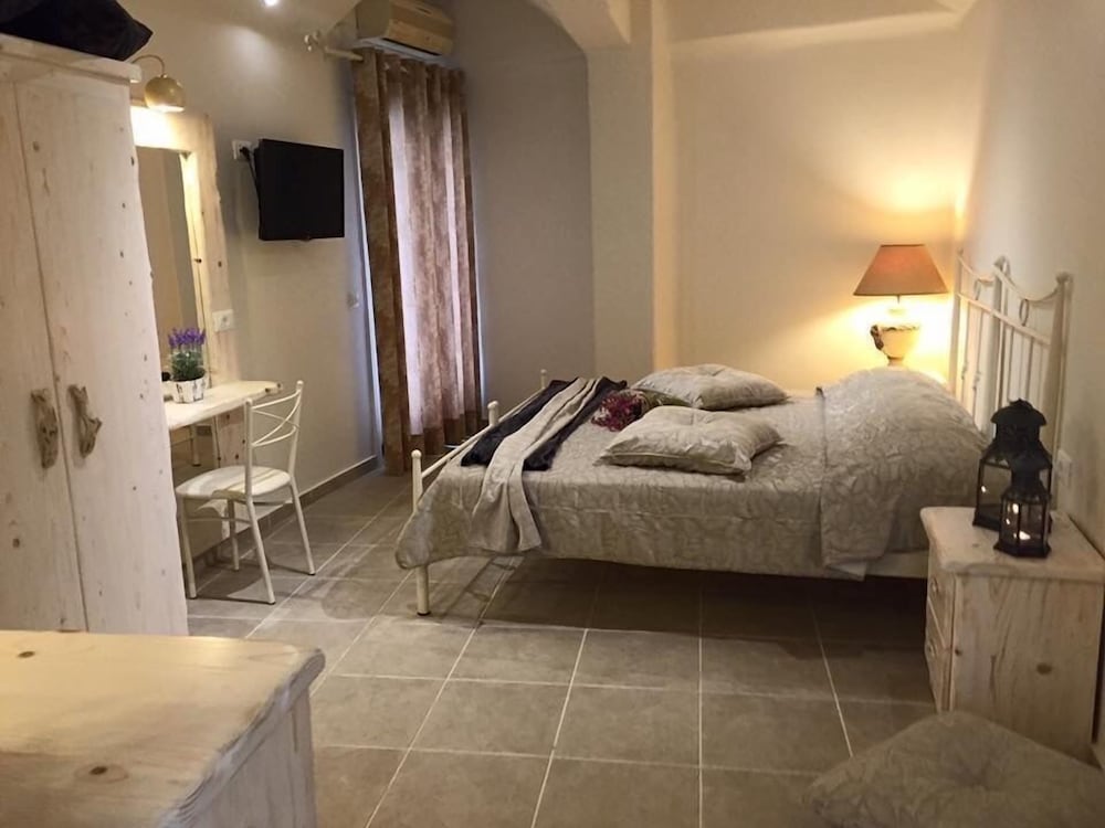 Superior Double Room - Photo 1