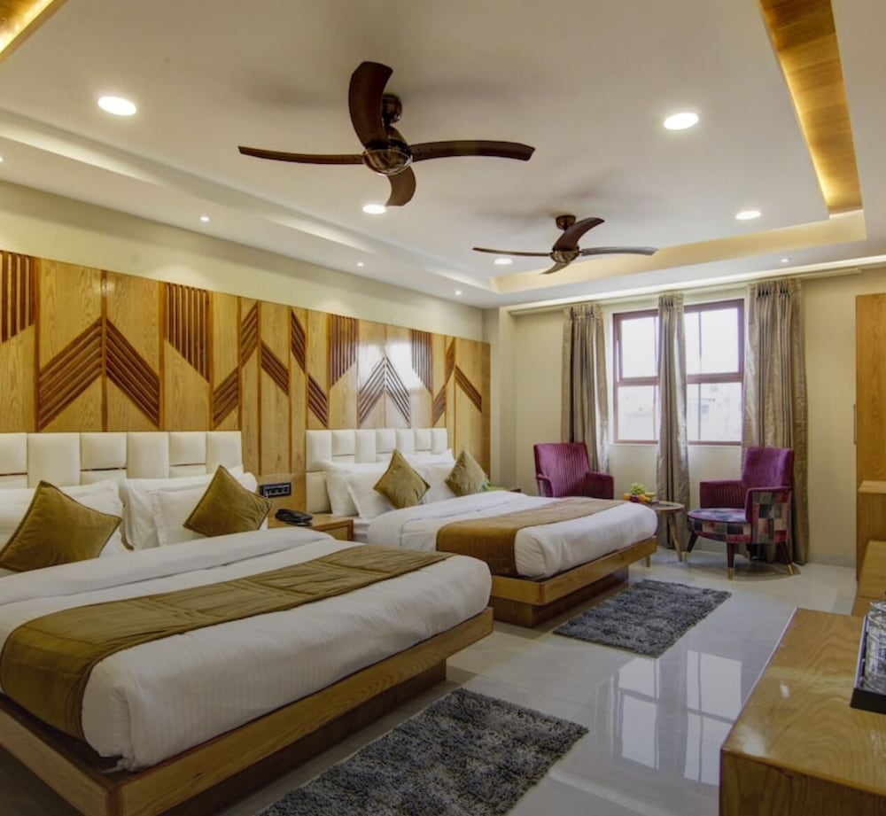 Family Twin Room