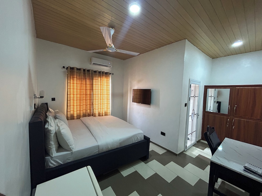Standard Room photo 3