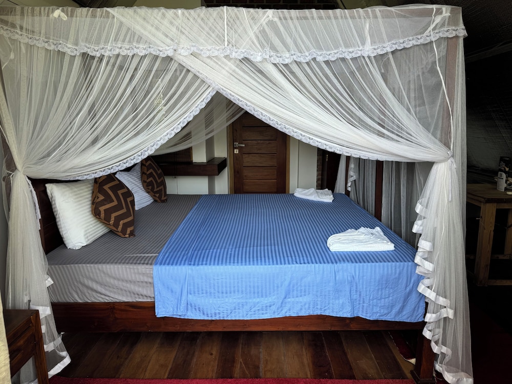 Deluxe Double Room, Balcony, Pool View photo 2