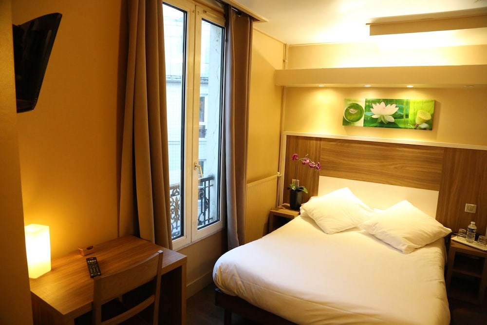 Double Room courtesy photo 2