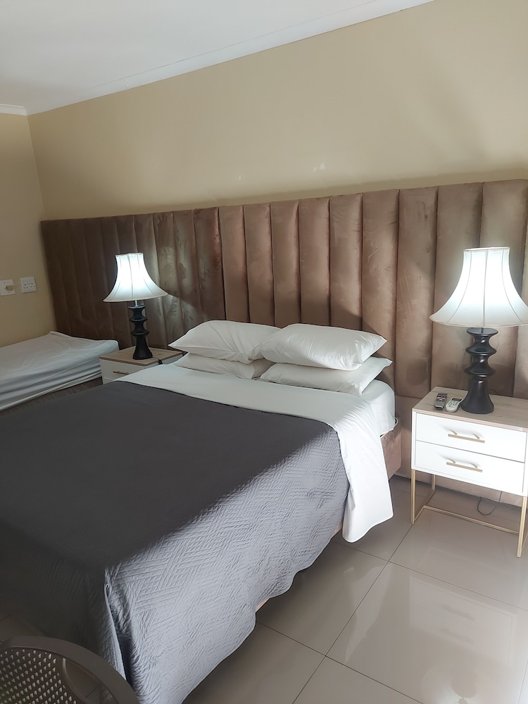 Economy Triple Room (#04) photo 1