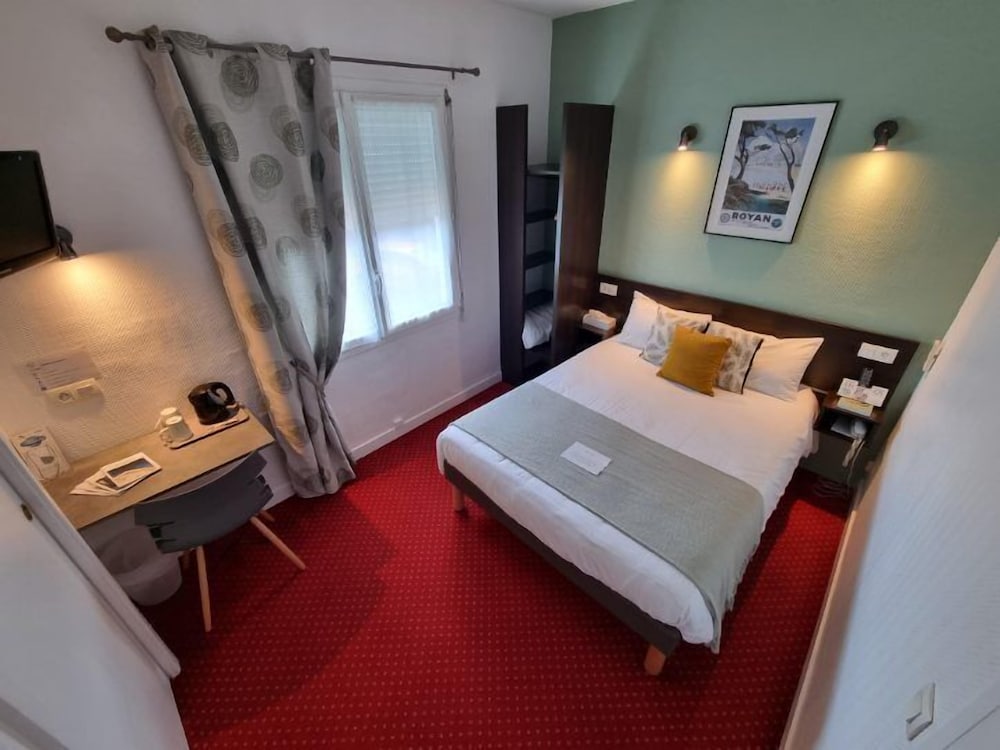 Standard Double Room - Photo 6