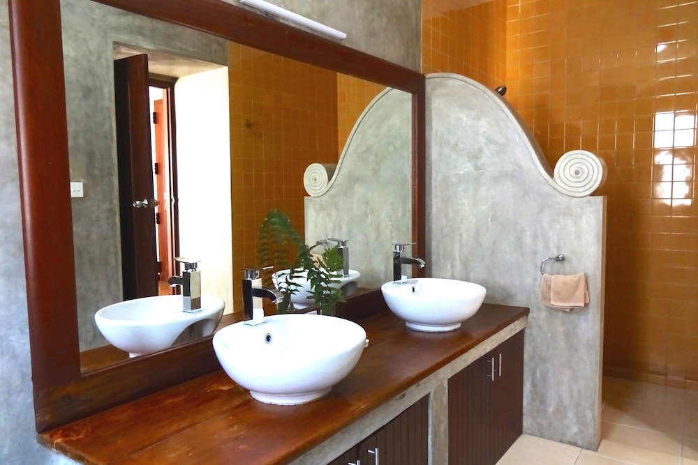 Private Ensuite Double Room "Manel" photo 3