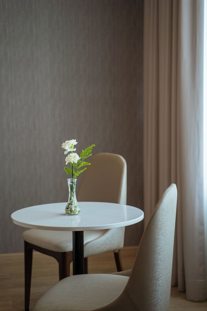 Grand Deluxe Suite Room - Photo 9