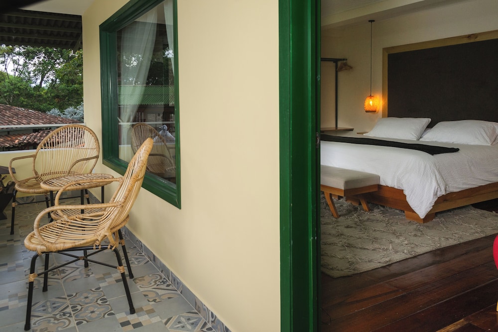 Deluxe Suite, Valley View photo 2