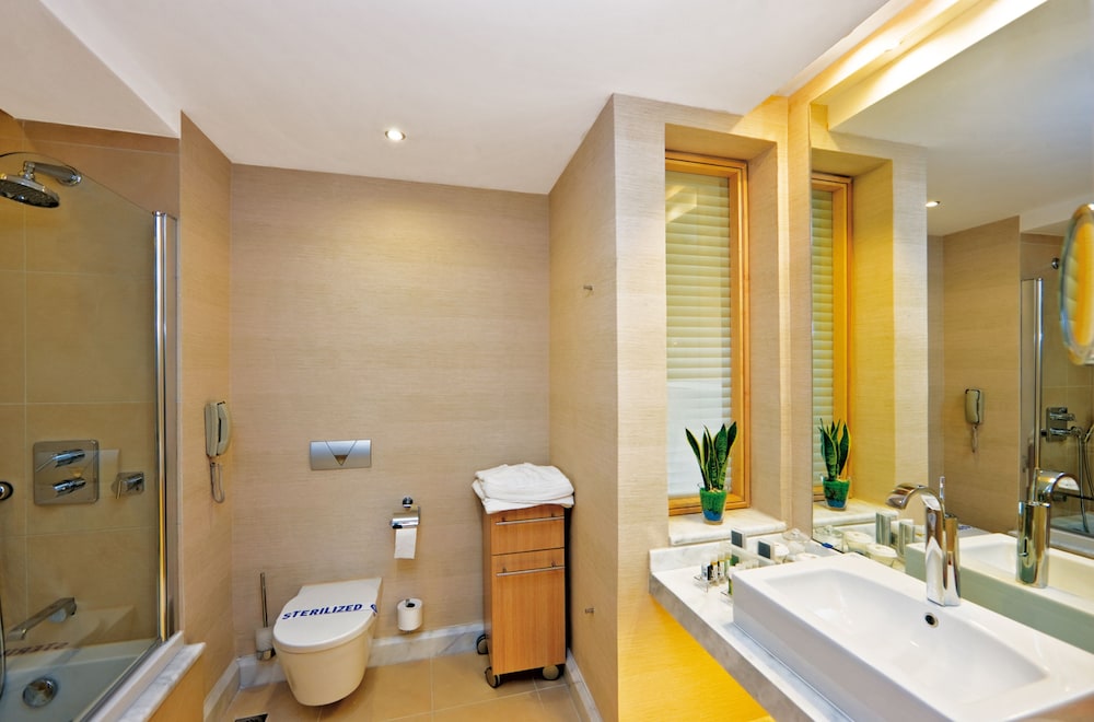 Family Suite (Garden) - Photo 8