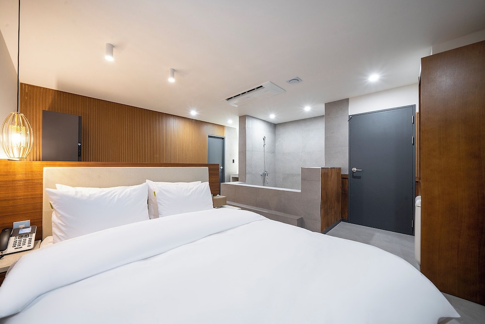 Premium Room - Photo 2