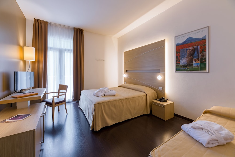 Single Room photo 2