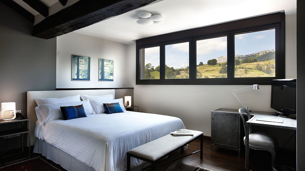 Double or Twin Room photo 3