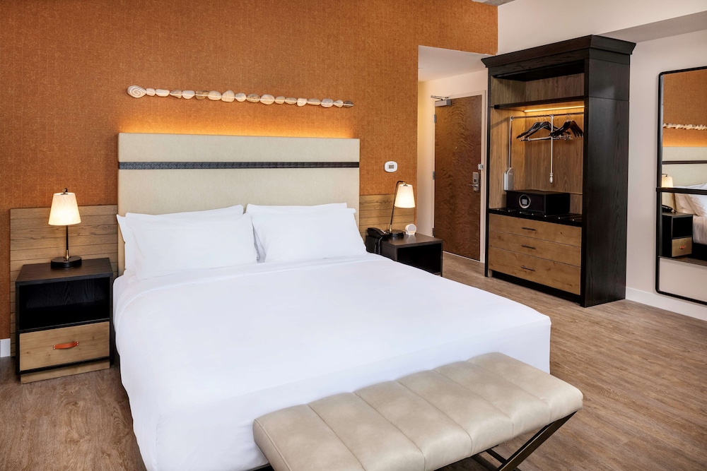 Classic Room, 1 King Bed - Photo 3
