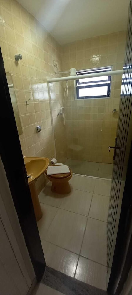 Standard Double Room - Photo 4