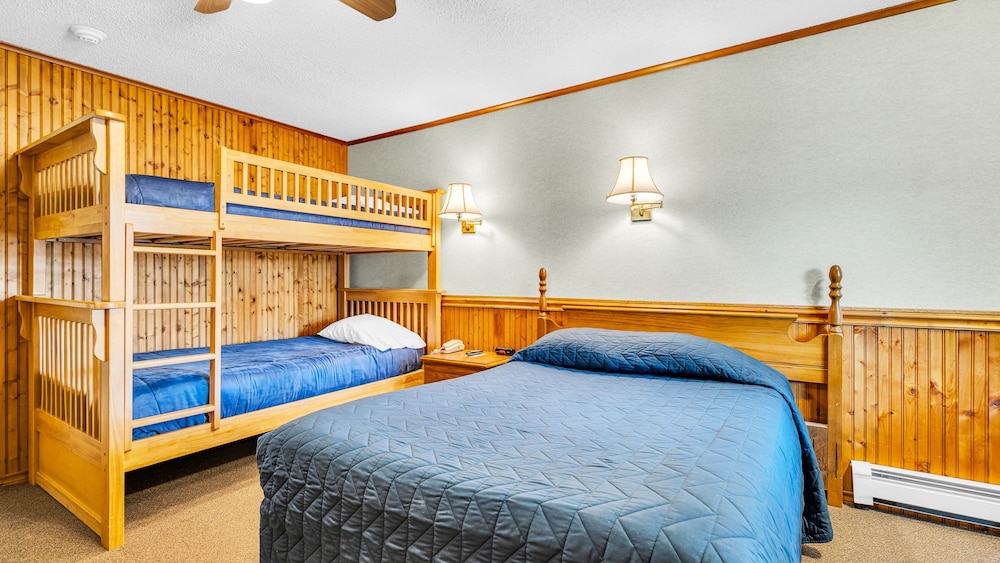 Deluxe Room – Handicap Accessible Standard photo 3