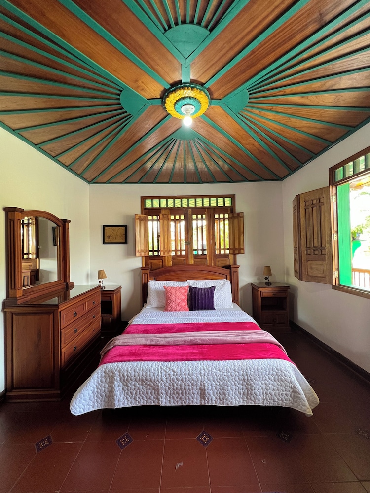 Comfort Room photo 2