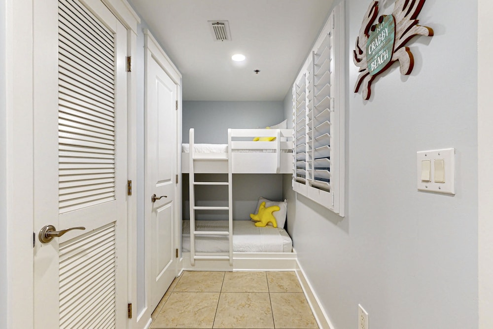 Condo, 3 Bedrooms photo 2