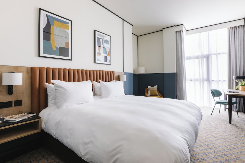 Standard Room, 1 King Bed