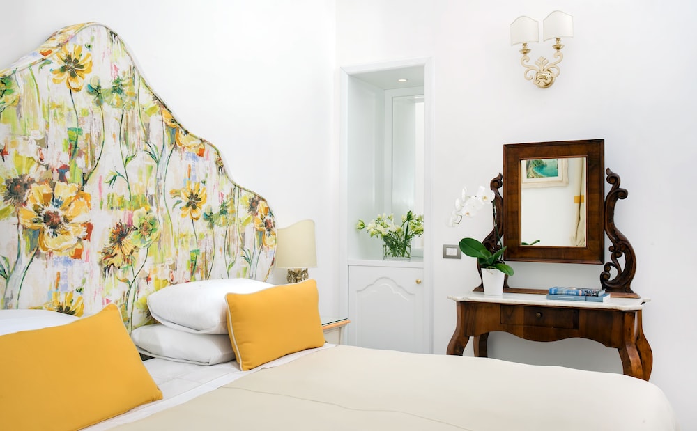 Classic Double or Twin Room, Terrace - Photo 3
