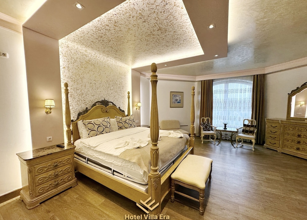 Premium Quadruple Room, 1 King Bed, Garden View photo 1