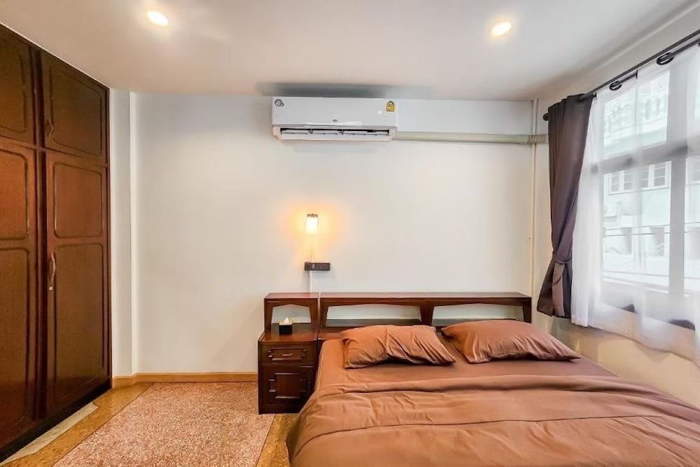 Basic Double Room, Private Bathroom photo 3