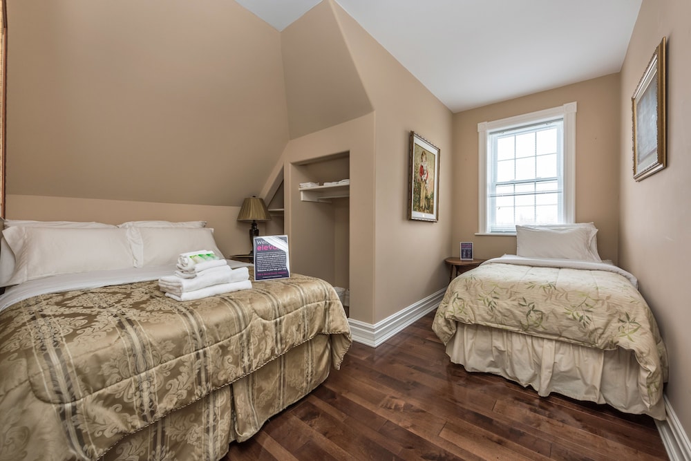 Standard Triple Room, Multiple Beds, Shared Bathroom photo 1