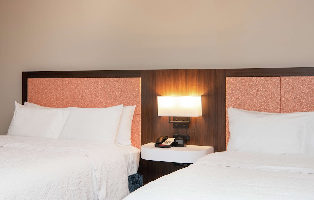 Room, 2 Double Beds, Non Smoking - Photo 3