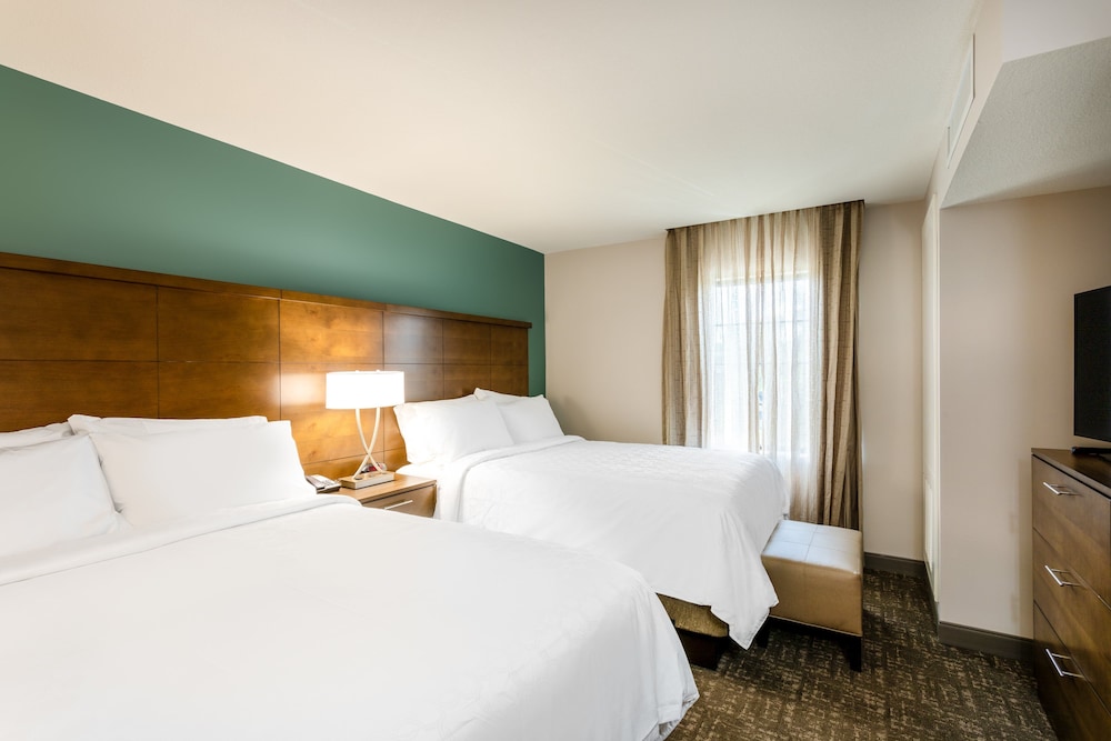 Suite, 1 Bedroom, Kitchen - Photo 2