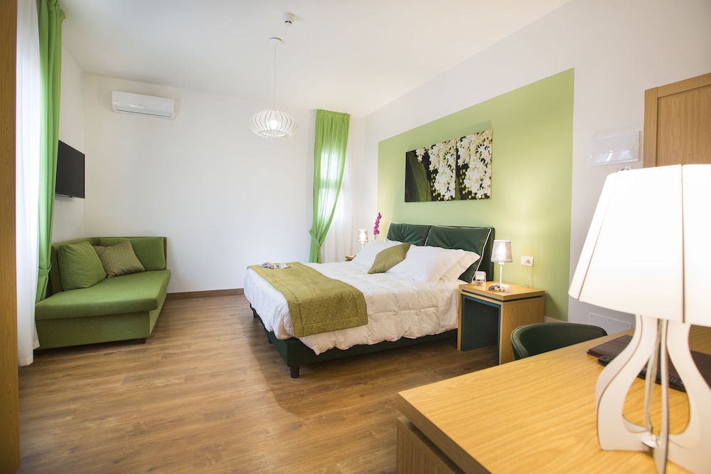Superior Triple Room - Photo 9