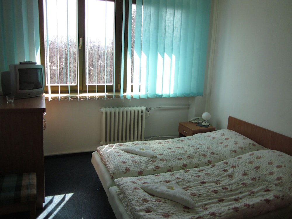 Double Room - Photo 5