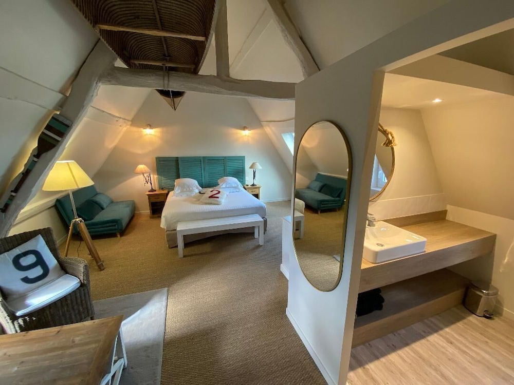 Double Room (Côté Mer)