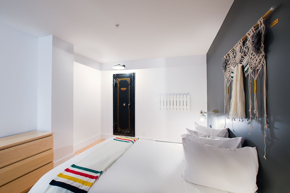 Loft, 2 Bedrooms (202)