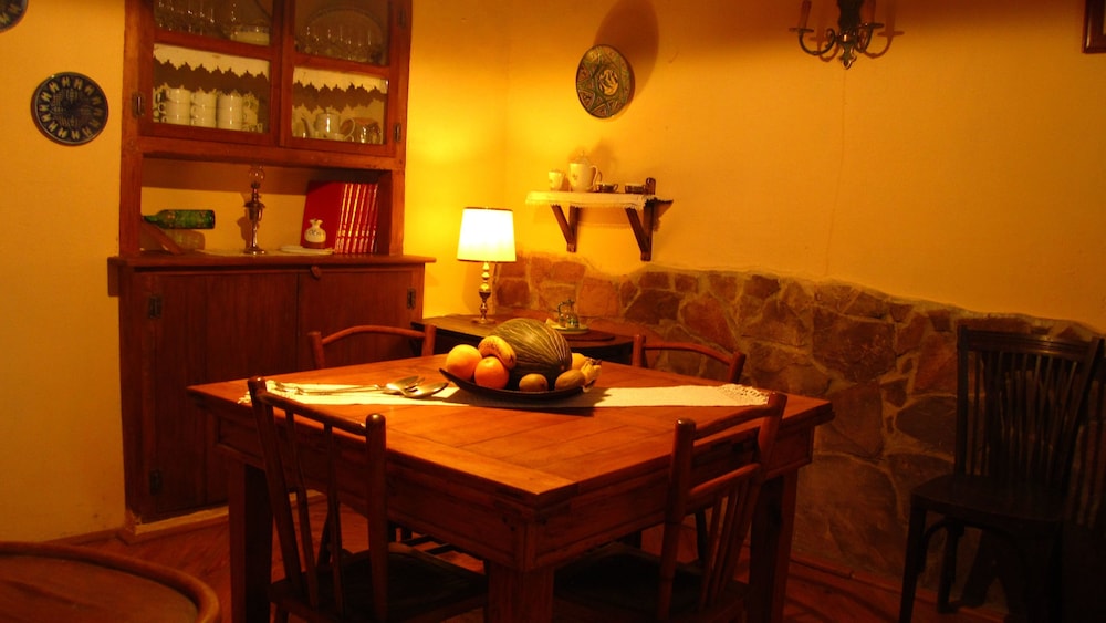 Family Room (Moncayo) photo 2