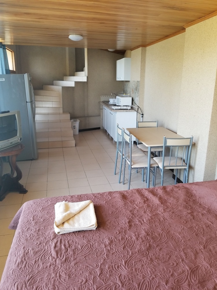 Family Studio Suite, 1 Bedroom, Kitchenette, City View photo 3