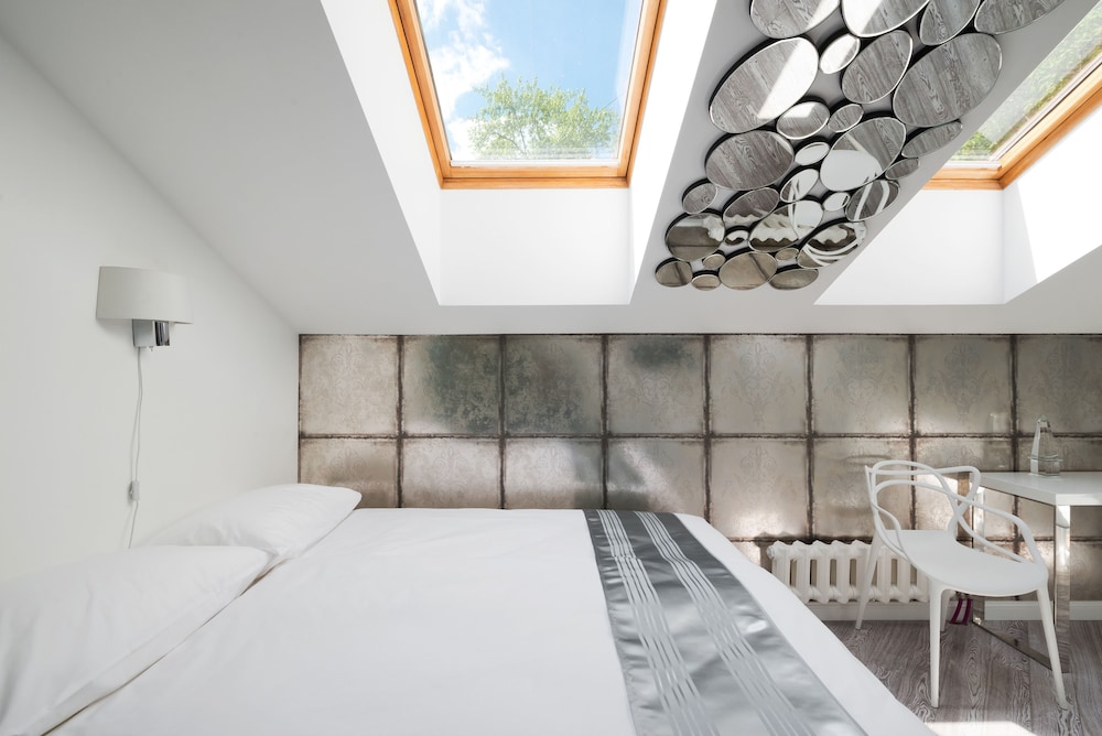 Standard Double or Twin Room photo 1