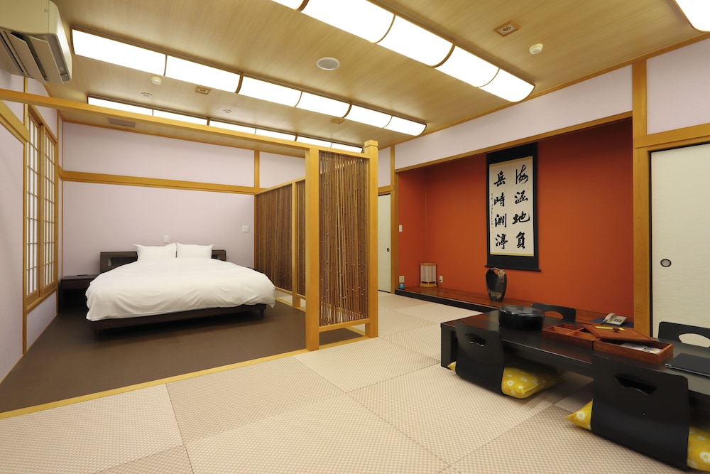 Luxury Suite