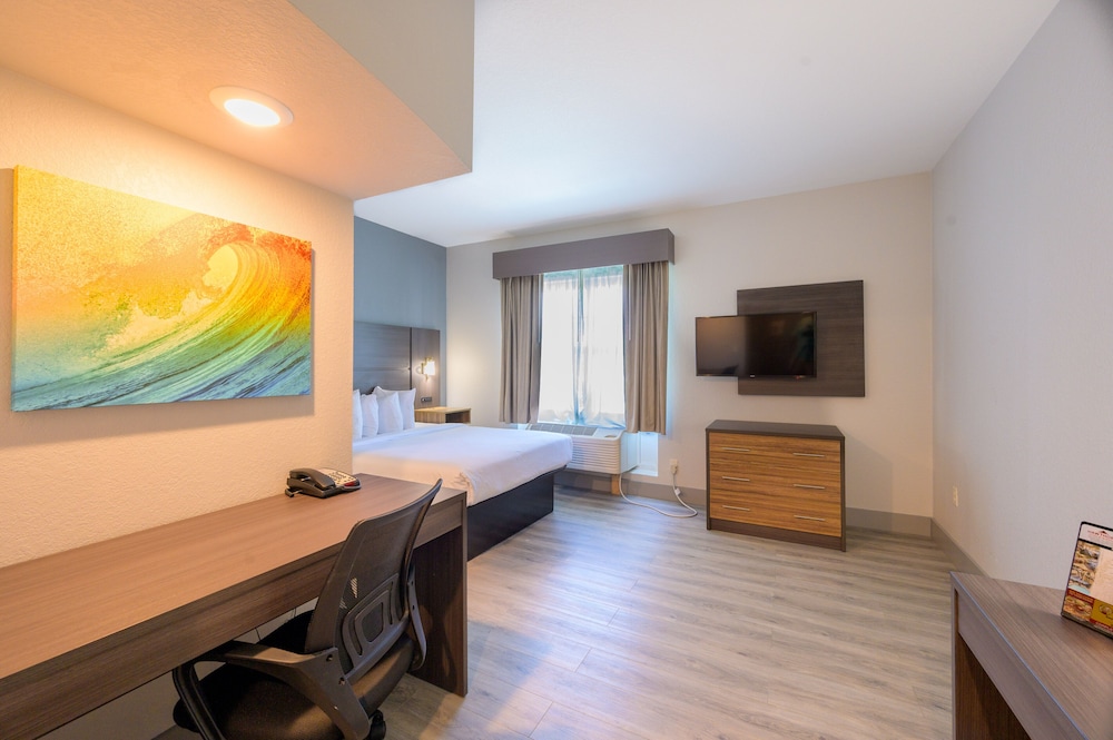 Studio Suite, 1 Queen Bed, Non Smoking - Photo 5