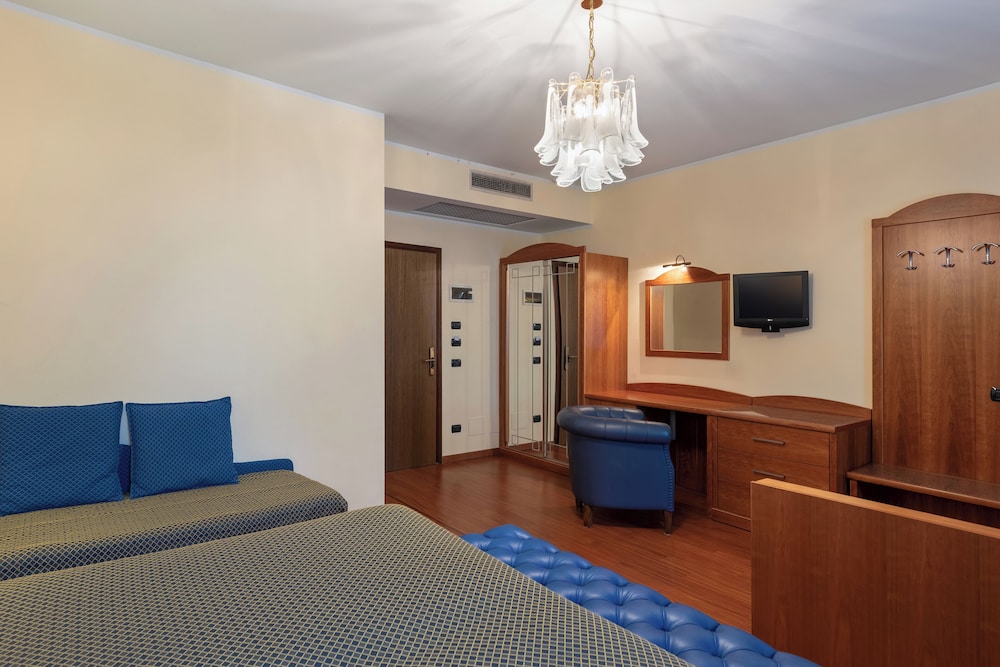 Triple Room - Photo 2