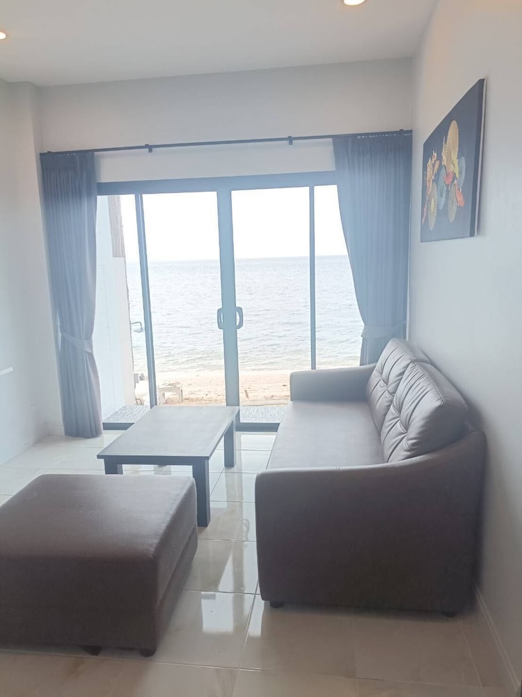 Family Villa, Kitchen, Beachfront - Photo 29
