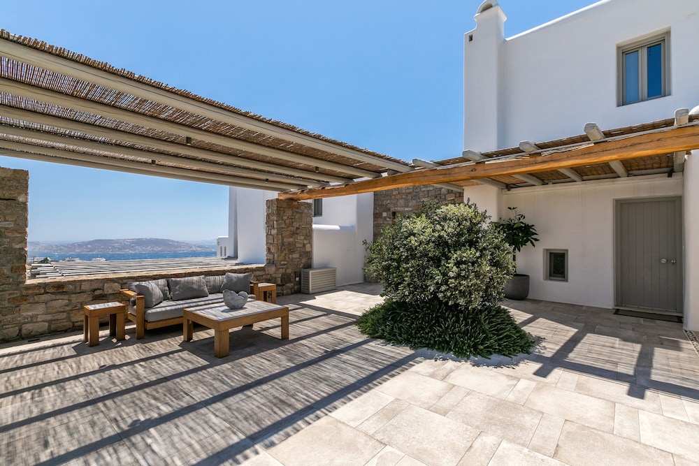 Exclusive Villa, 4 Bedrooms, Sea View (M One) - Photo 19