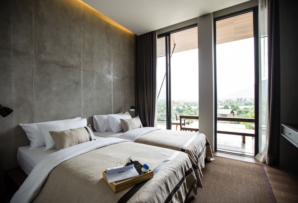 2 Bedroom Suite with Private Pool photo 3