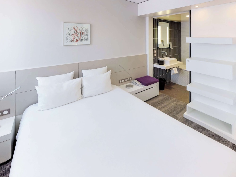 Executive Suite, Multiple Beds - Photo 13