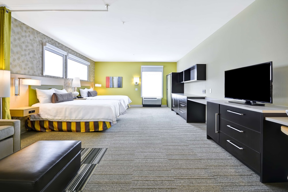 Premium Studio, 2 Queen Beds