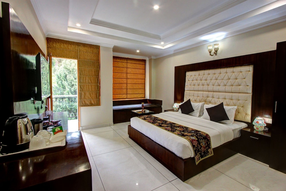 Premium Room - Photo 7