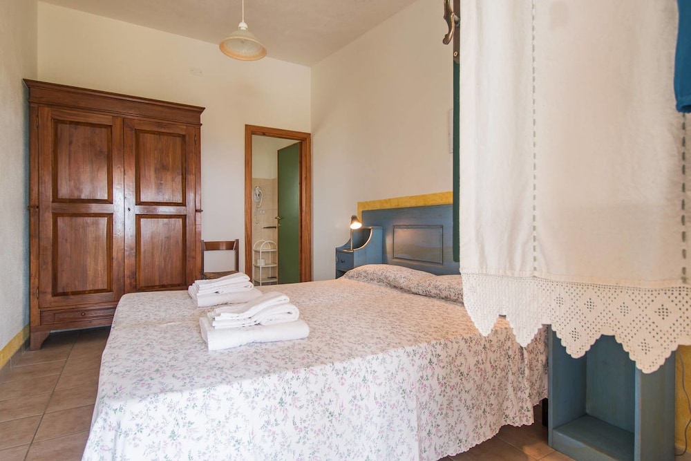 Classic Double Room, Partial Sea View