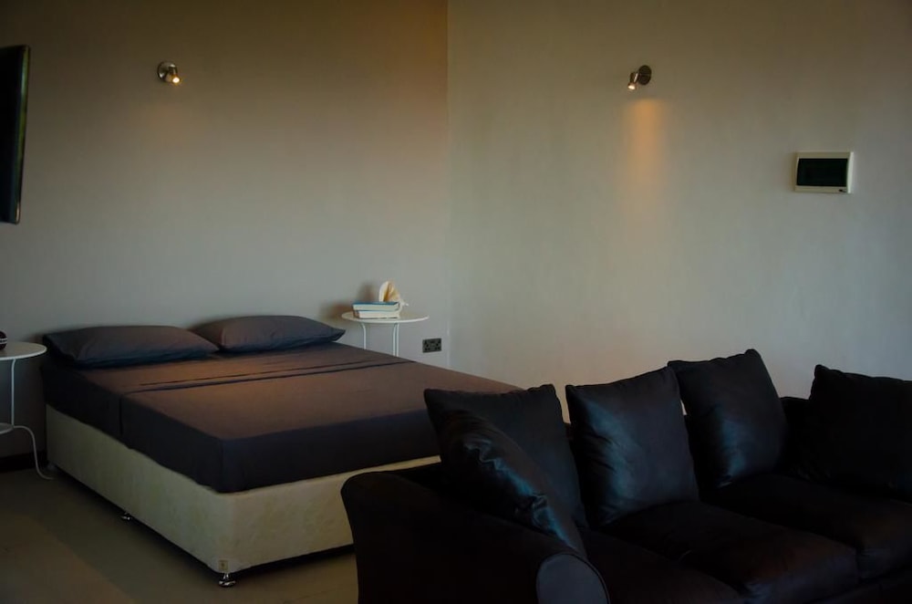 Classic Studio, 1 Double Bed, Sea View, Mountainside photo 2