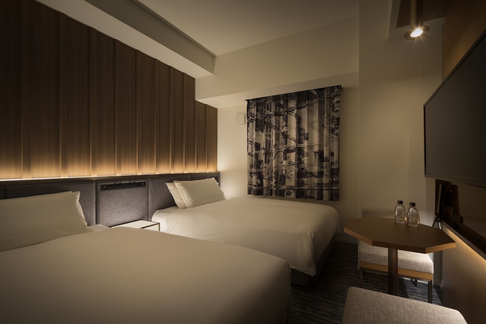 Adjoining Room (Twin Room + 2R), Non Smoking, Not Connecting Room