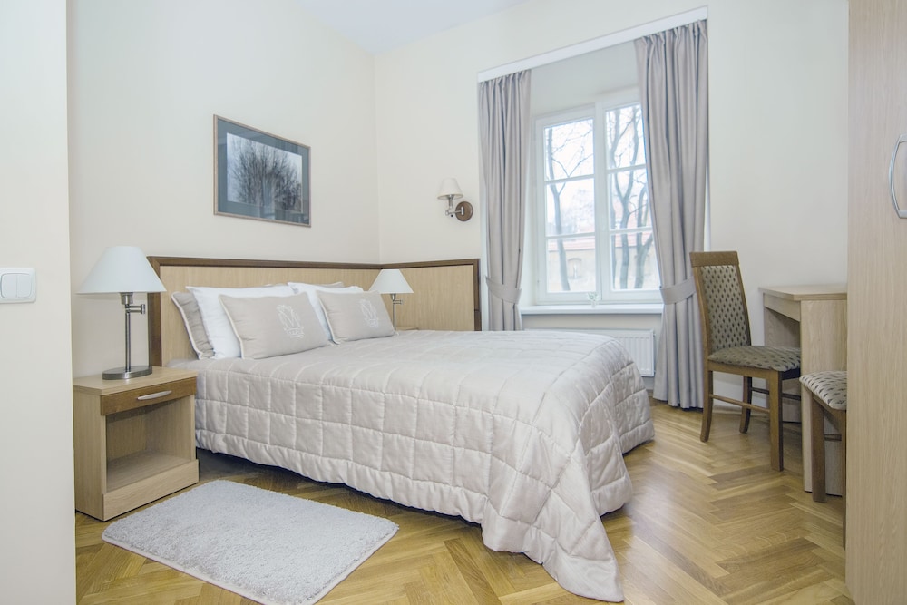 Standard Double Room Single Use photo 3