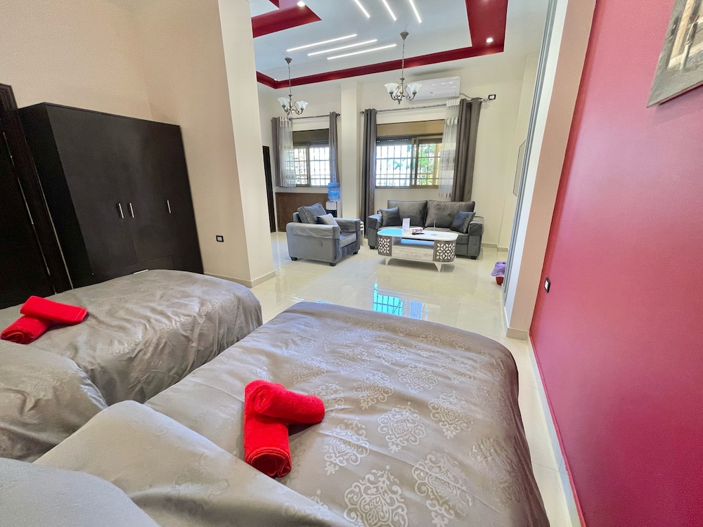 Deluxe Studio, 1 Bedroom, Non Smoking, Mountain View